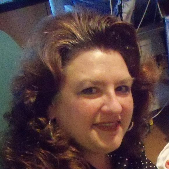 Meet your Posher, Cindy - Picture 1 of 1